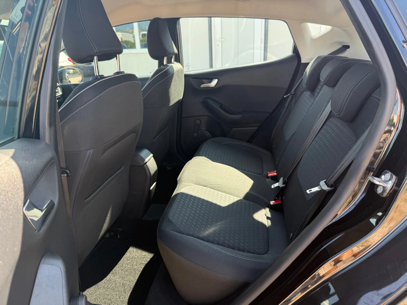 Ford Fiesta 1.5d/Titanium/Keyless Go/Nav/Euro6 - изображение 7