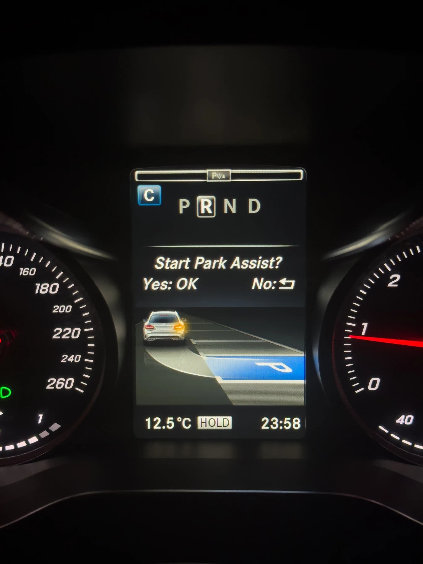 Mercedes-Benz C 200 7G / Distronic  - изображение 10