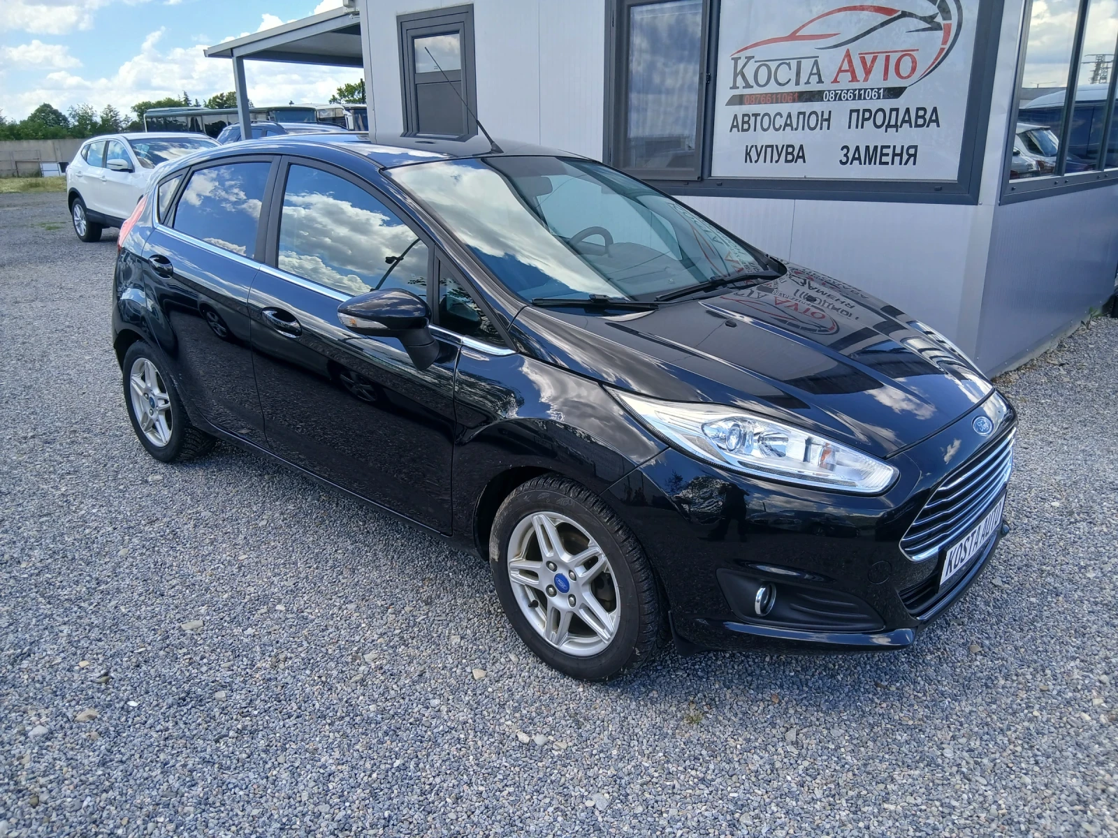 Ford Fiesta КАТО НОВ, снимка 2 - Автомобили и джипове - 52553458