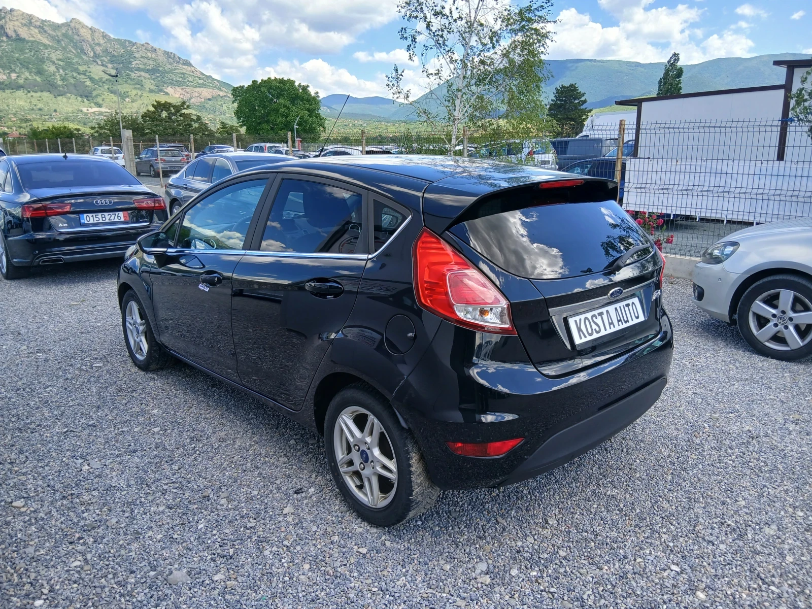 Ford Fiesta КАТО НОВ, снимка 8 - Автомобили и джипове - 52553458