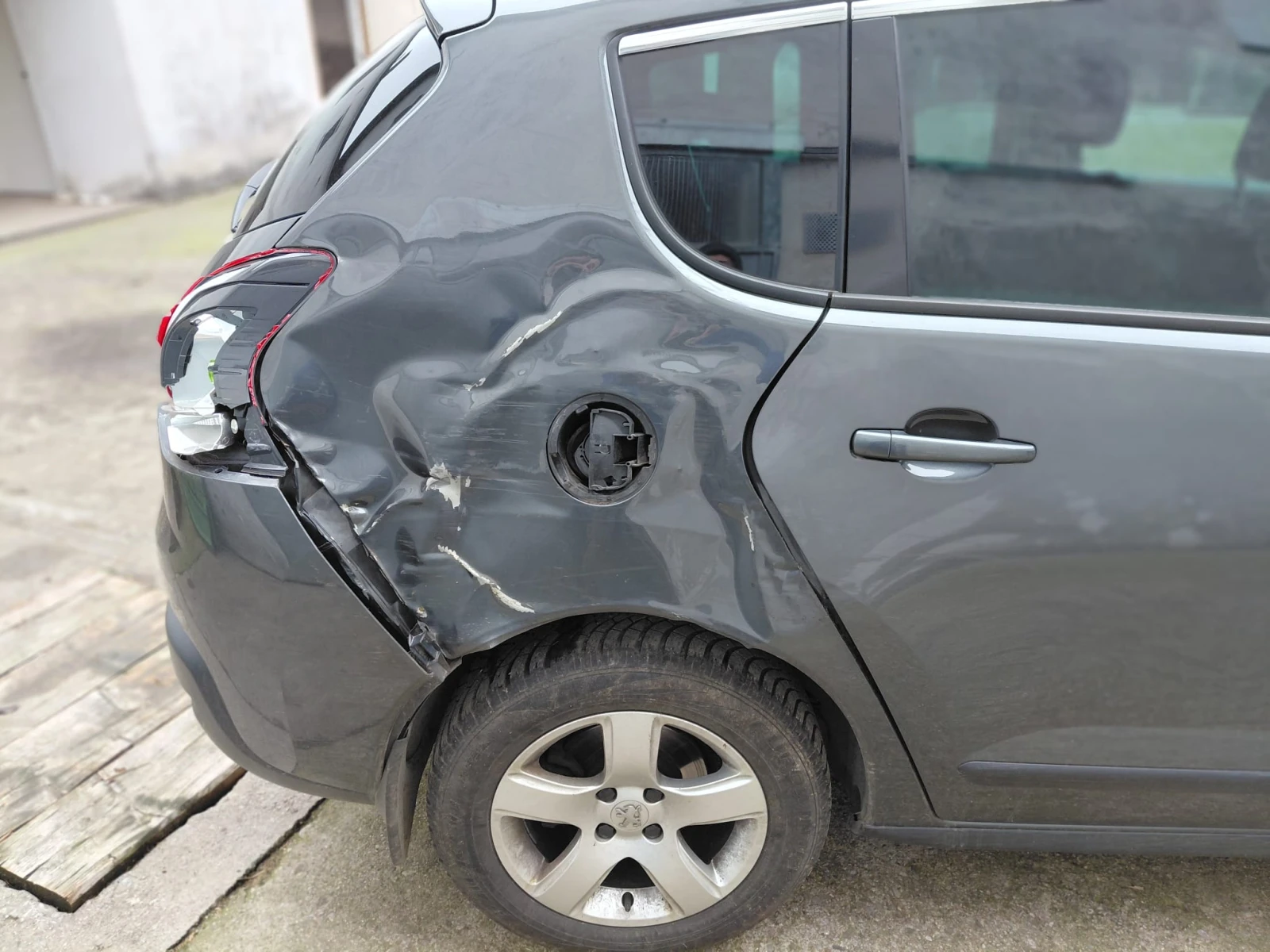 Peugeot 3008 1.6HDI-115* NAVI* EURO5b - изображение 10