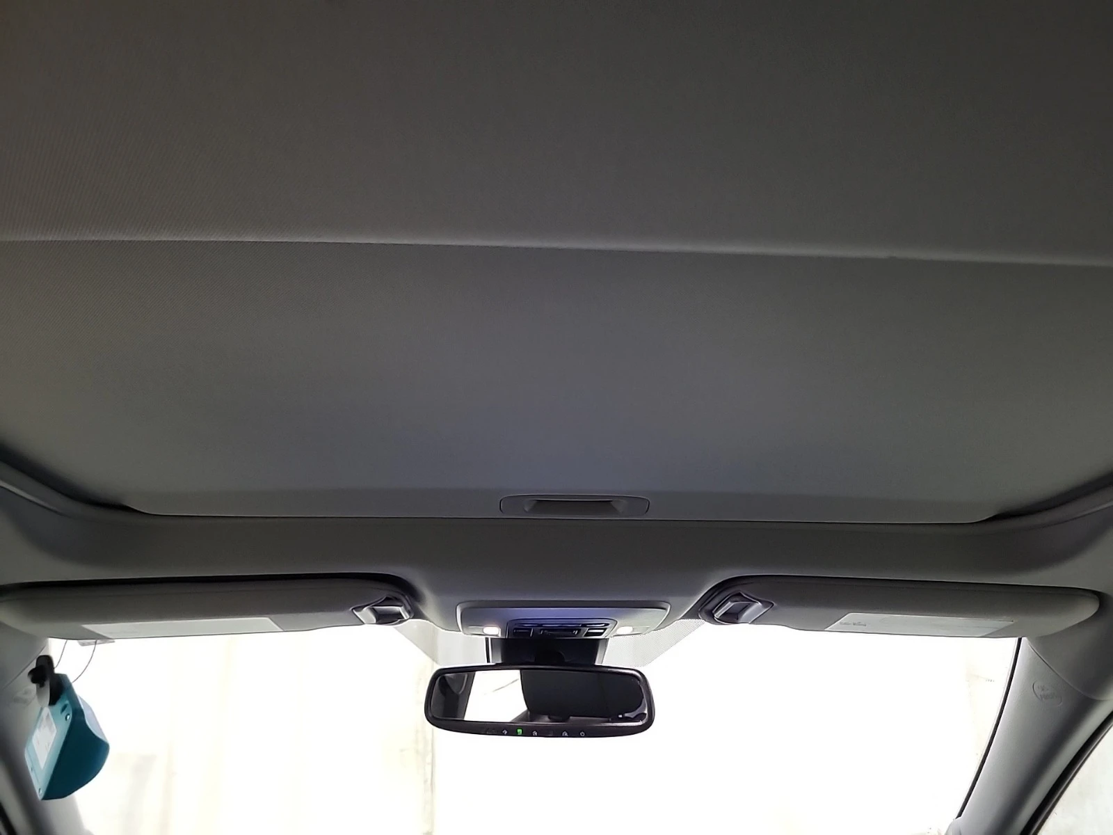 Toyota Camry HYBRID XLE * * ����� ����� * * CARFAX * *  | Mobile.bg � ����������� 12