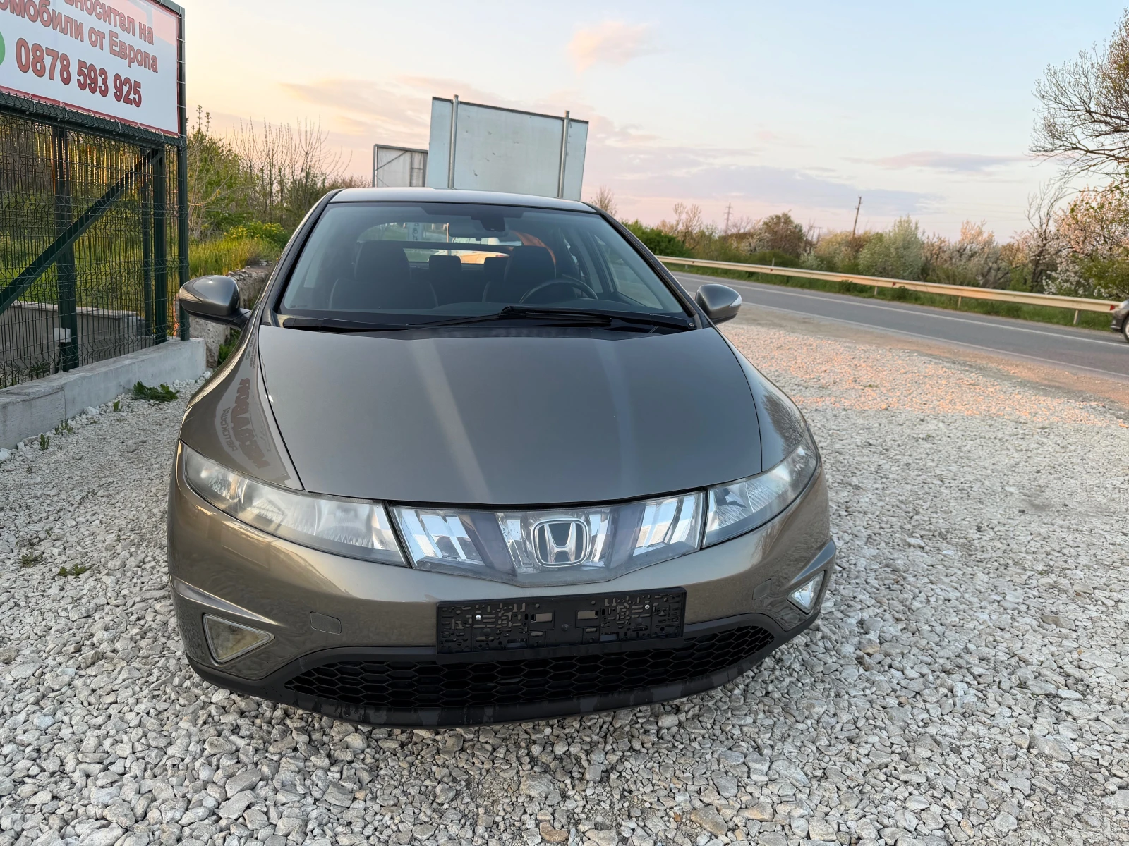 Honda Civic 1.8i-V tec/140p.s-Avtomatik, снимка 6 - Автомобили и джипове - 53579091