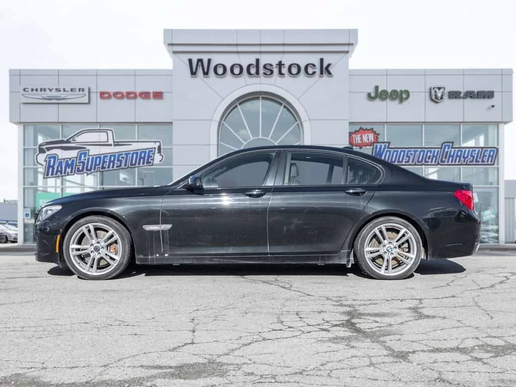 BMW 750 * 750i | WHOLESALE TO THE PUBLIC | 1 OWNER TRADE I, снимка 4 - Автомобили и джипове - 53975124