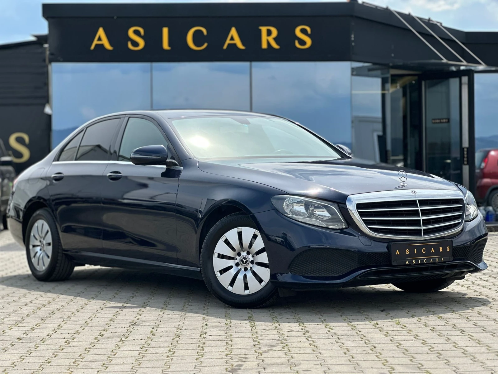 Mercedes-Benz E 200 / 9G-TRONIC / TOP /, снимка 7 - Автомобили и джипове - 54285042