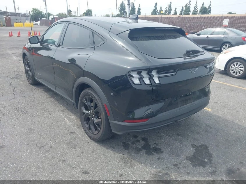 Ford Mustang Mach-E Select RWD, снимка 3 - Автомобили и джипове - 54348369