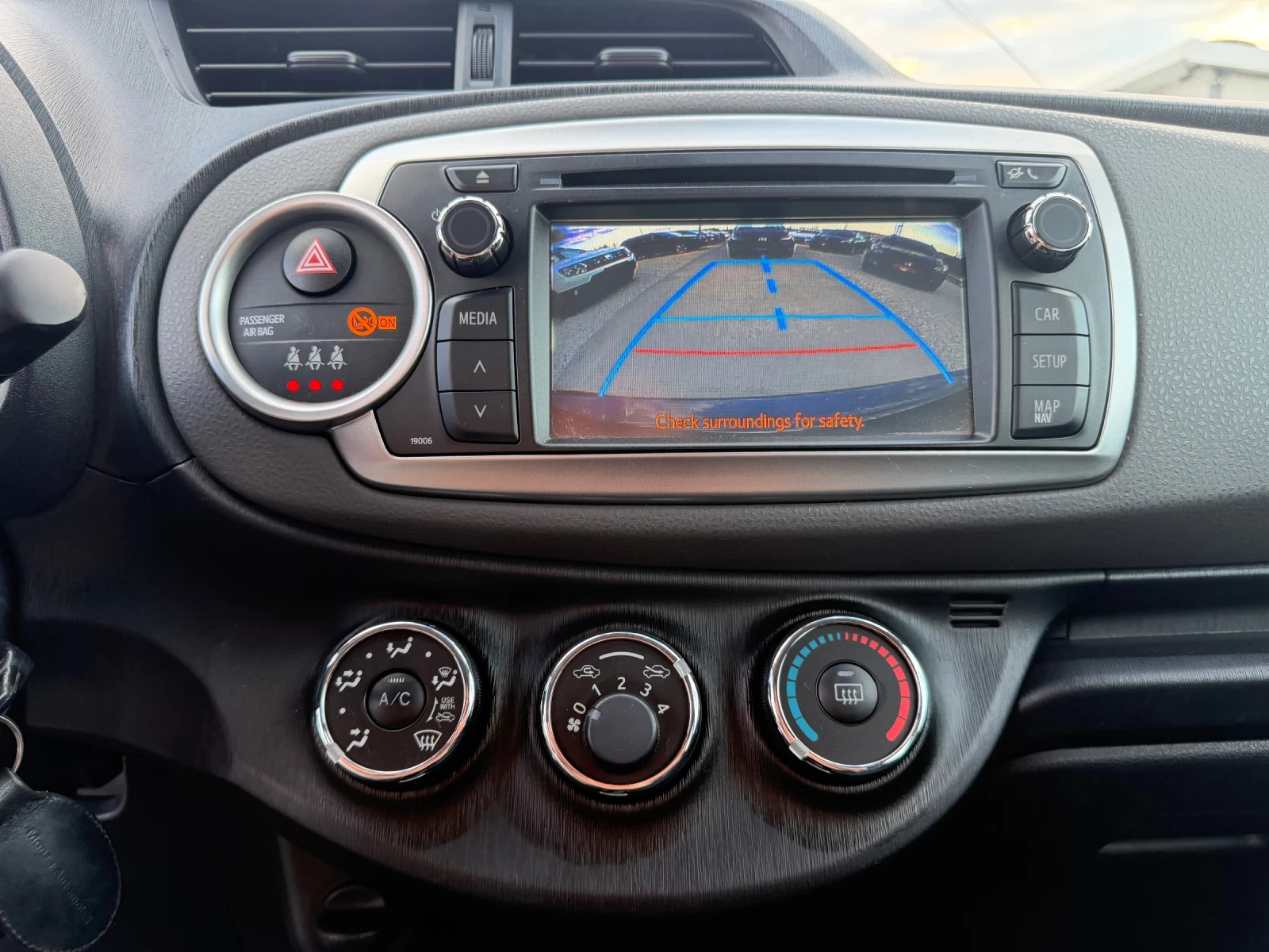 Toyota Yaris Камера, нави, снимка 11 - Автомобили и джипове - 54460763