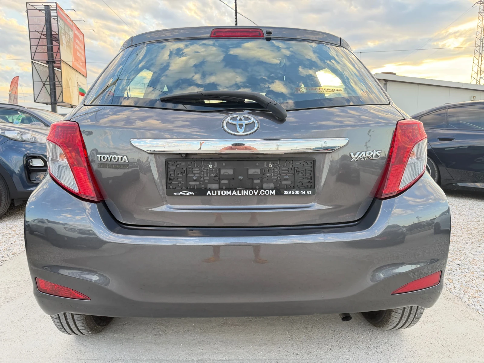 Toyota Yaris Камера, нави, снимка 5 - Автомобили и джипове - 54460763