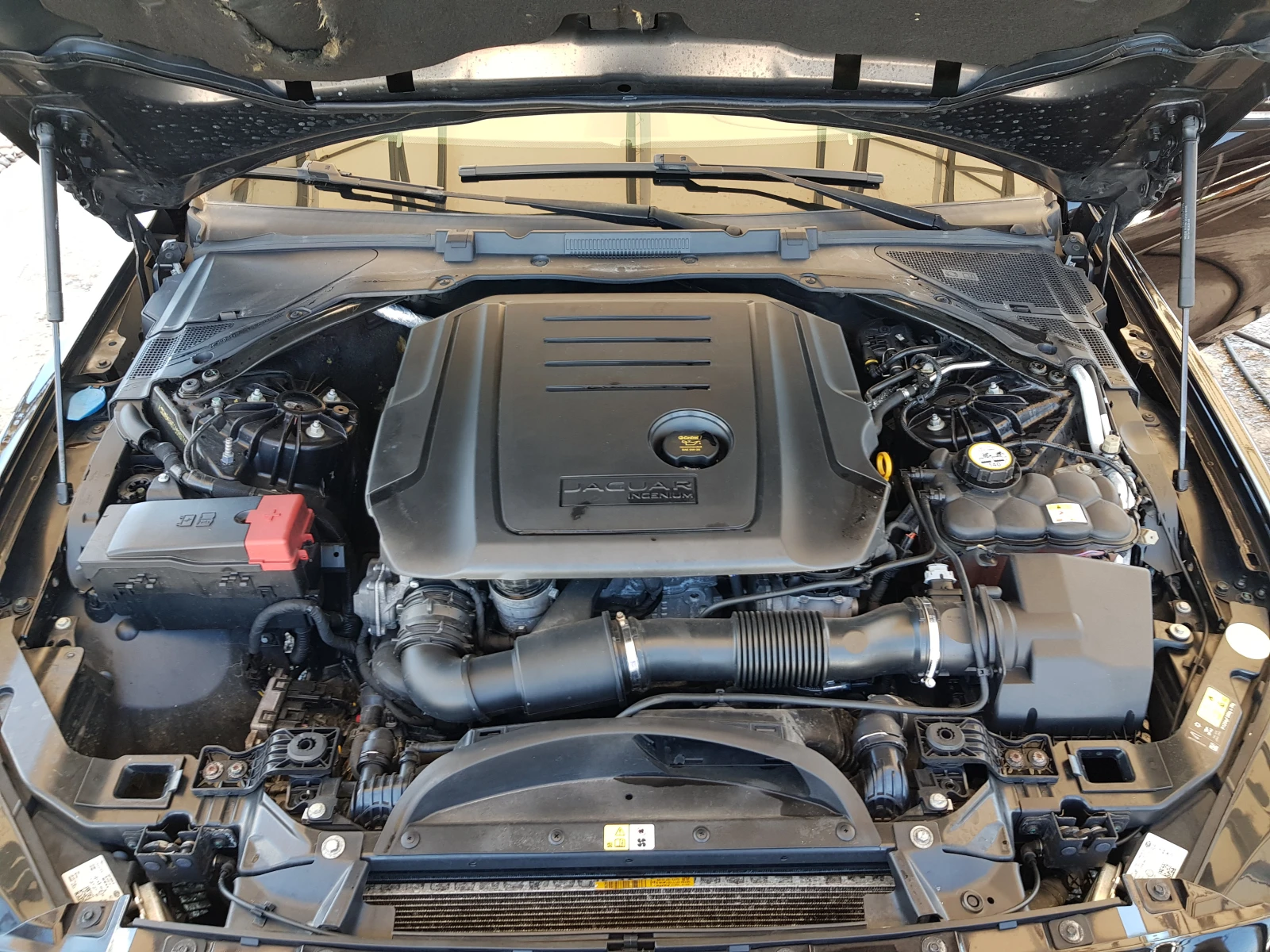 Jaguar XE 2.0D-180 к.с. EURO 6B 163 697 км ЛИЗИНГ, снимка 17 - Автомобили и джипове - 54554369
