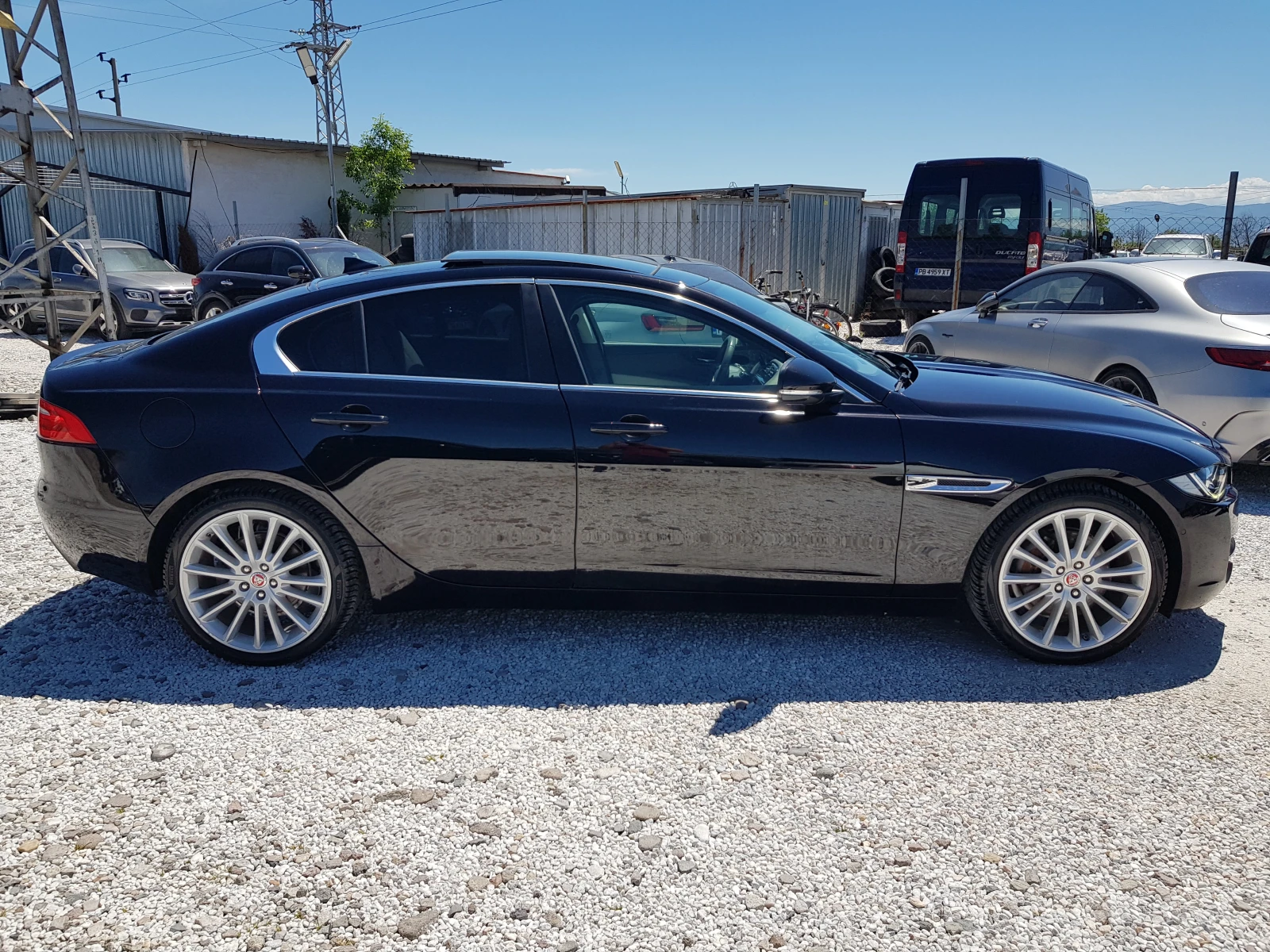 Jaguar XE 2.0D-180 к.с. EURO 6B 163 697 км ЛИЗИНГ, снимка 4 - Автомобили и джипове - 54554369