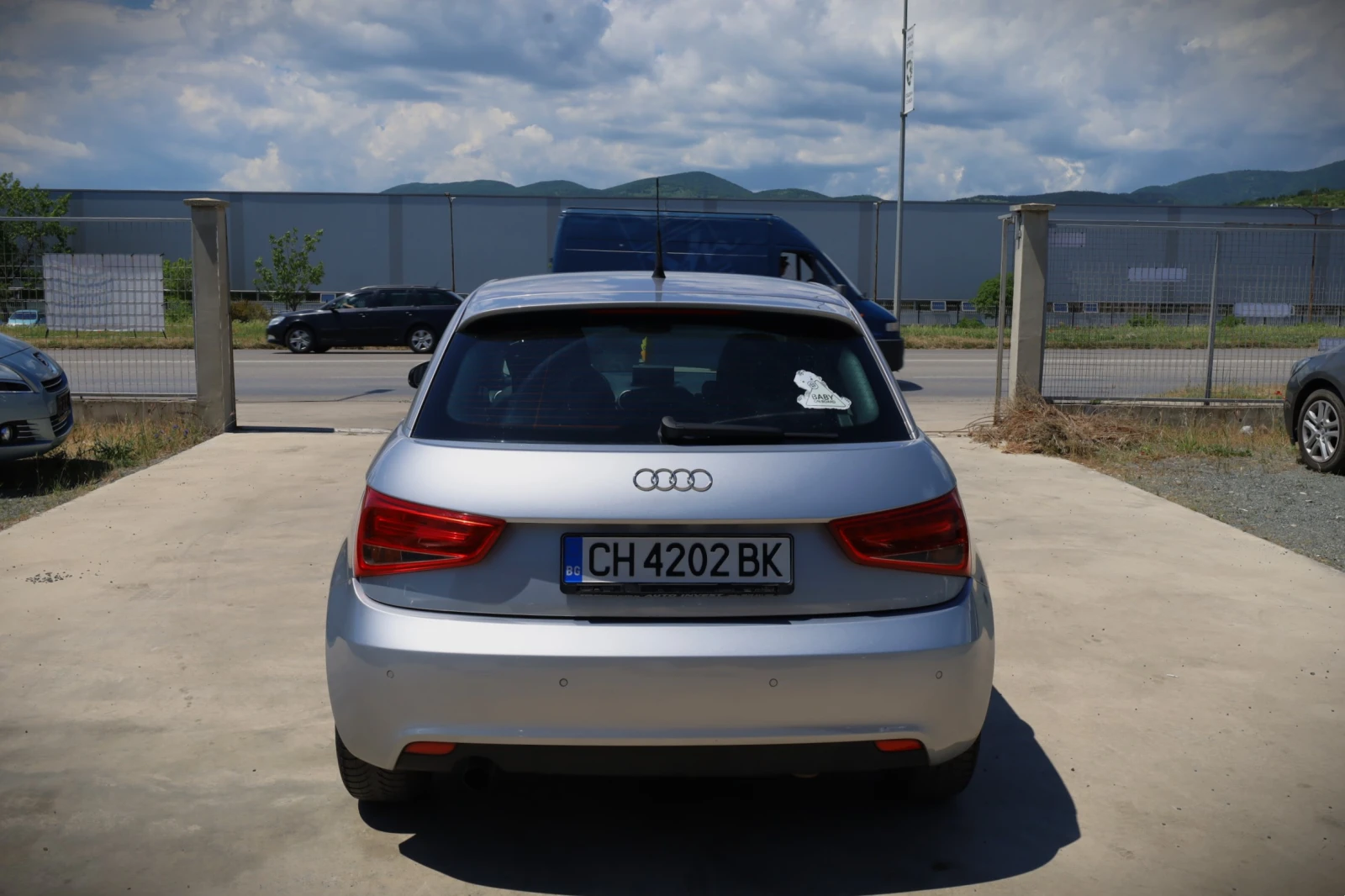 Audi A1 1.6 D, снимка 5 - Автомобили и джипове - 54702744