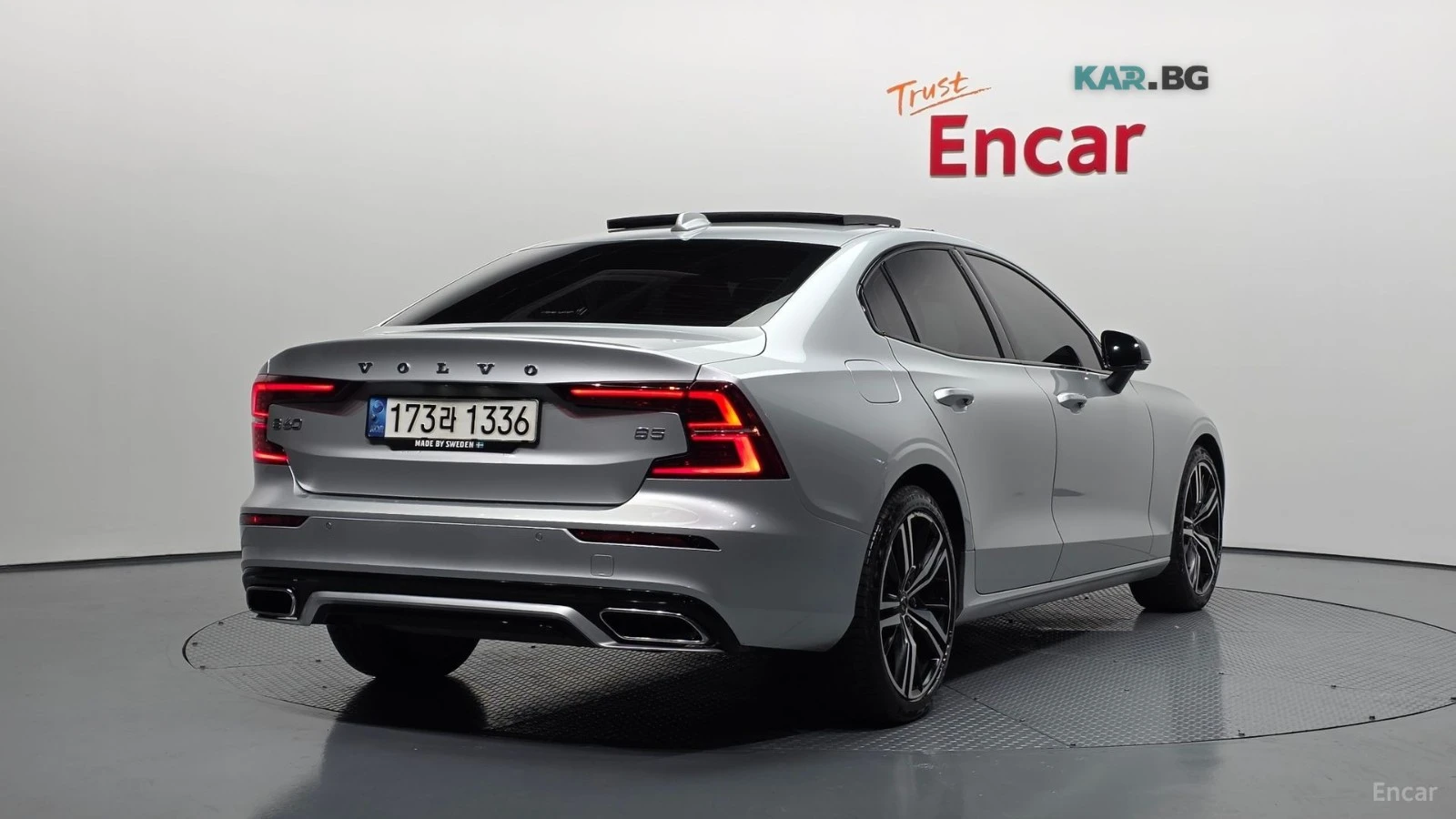 Volvo S60 B5* R-Design* ПОДГРЕВ* ОБДУХВАНЕ* ПАНОРАМА* HEAD-U, снимка 2 - Автомобили и джипове - 54916978