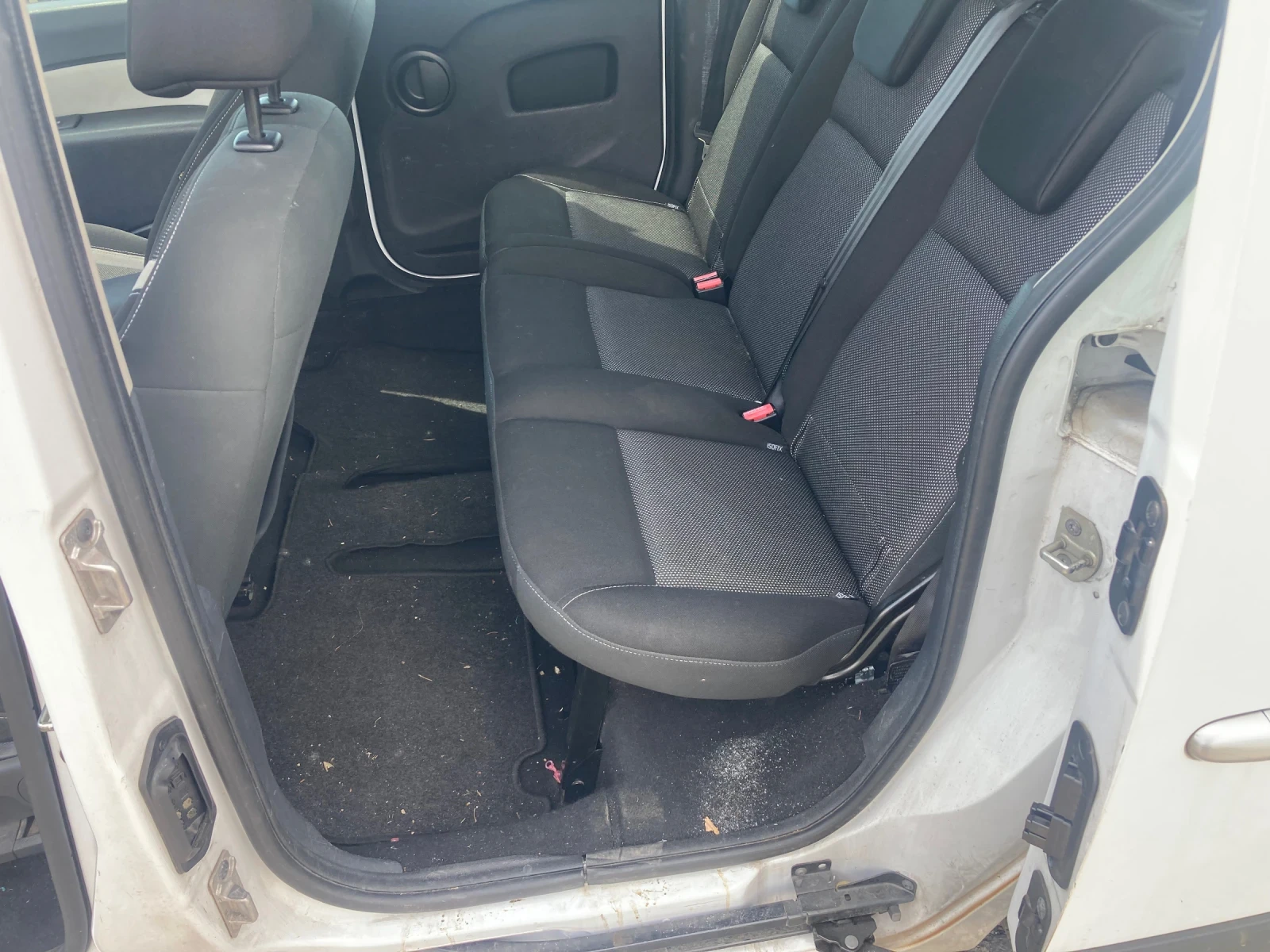 Renault Kangoo 1.2 Benzin 114ks Evro 6 140000km, снимка 14 - Автомобили и джипове - 54939941