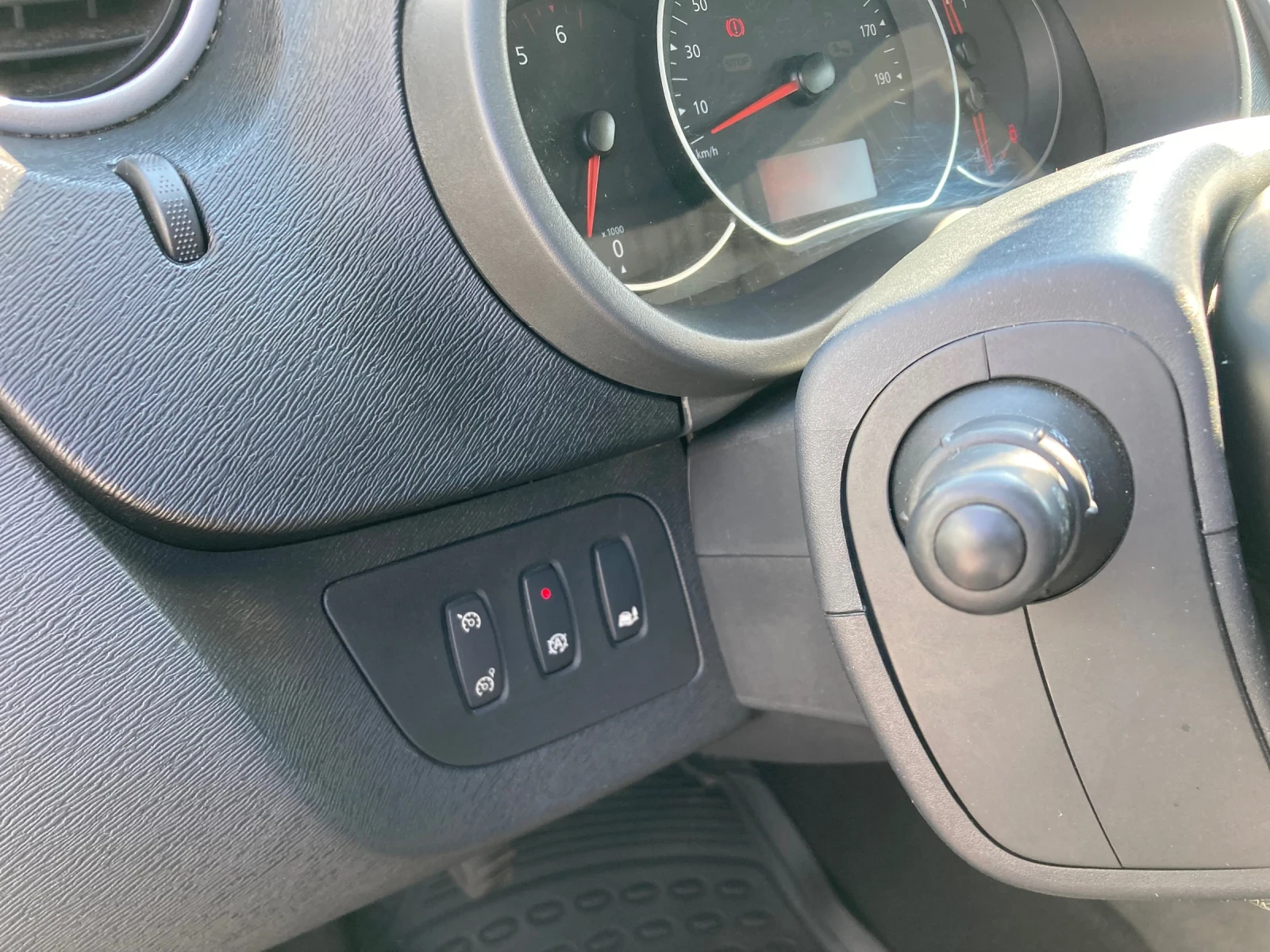 Renault Kangoo 1.2 Benzin 114ks Evro 6 140000km, снимка 8 - Автомобили и джипове - 54939941