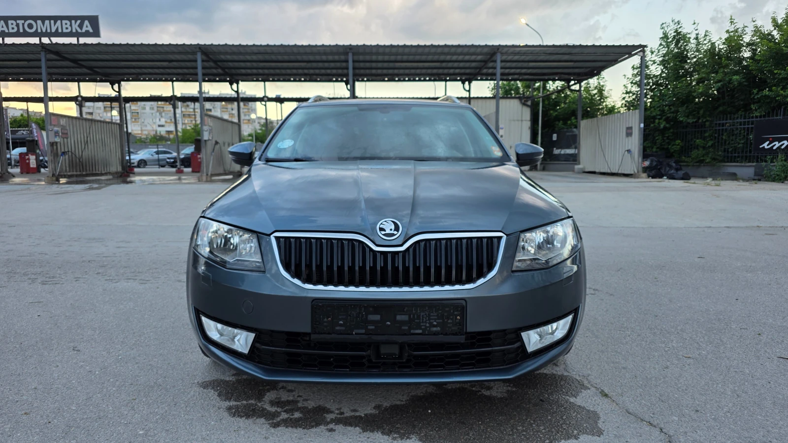 Skoda Octavia KATO ЧИСТО НОВА, снимка 2 - Автомобили и джипове - 54991748