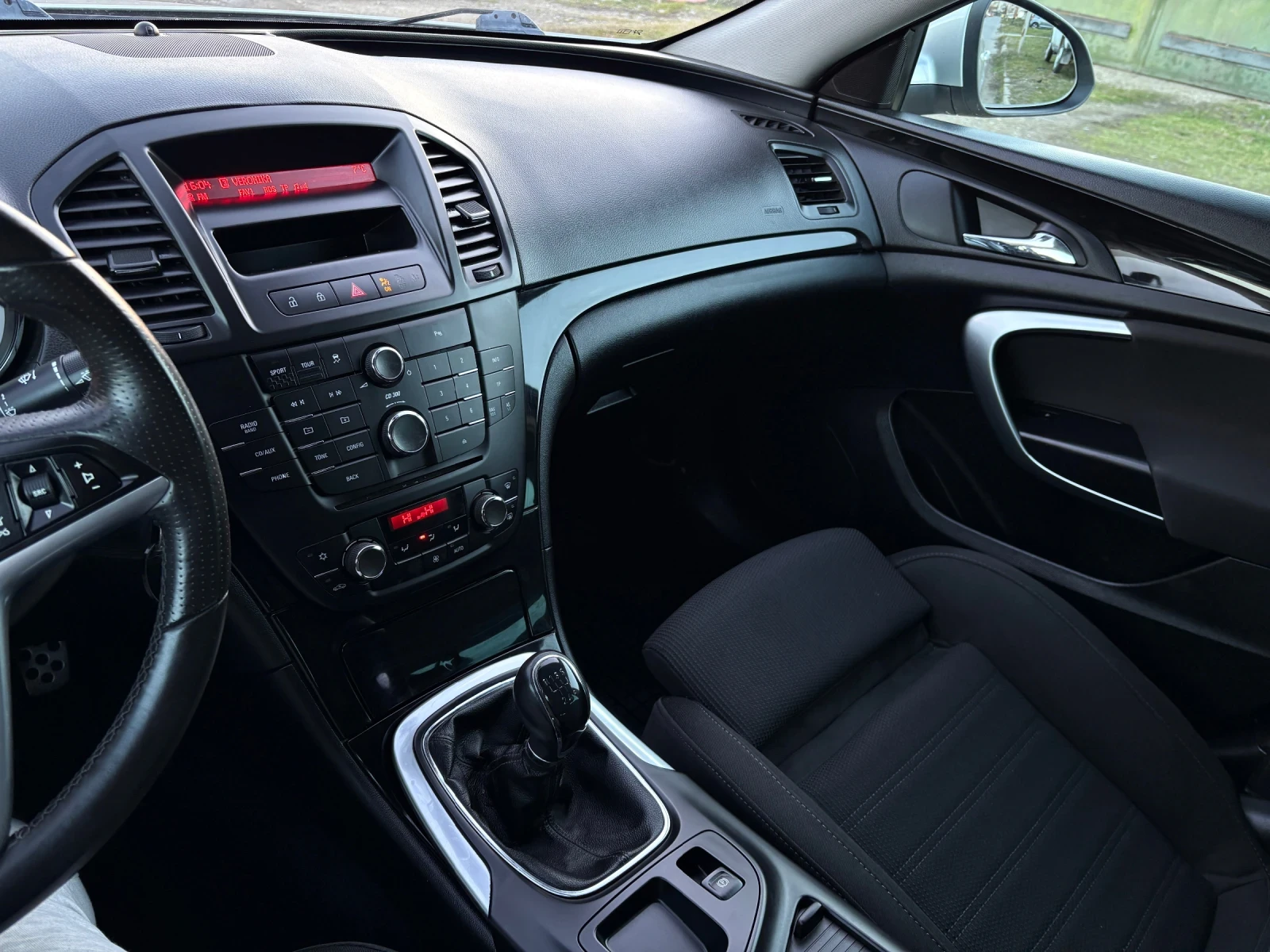 Opel Insignia 2.0CDTI SPORTS TOURER# ОБСЛУЖЕНА#  233 000км#, снимка 12 - Автомобили и джипове - 55002163