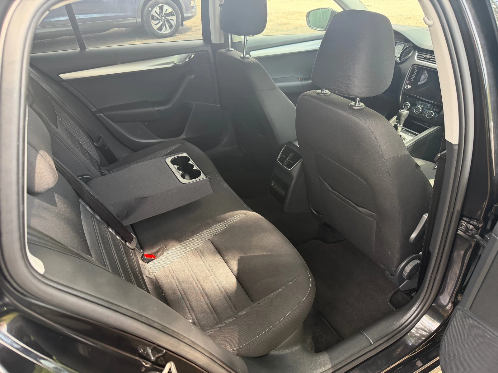 Skoda Octavia 1.4TSI* DSG, снимка 13 - Автомобили и джипове - 55232120