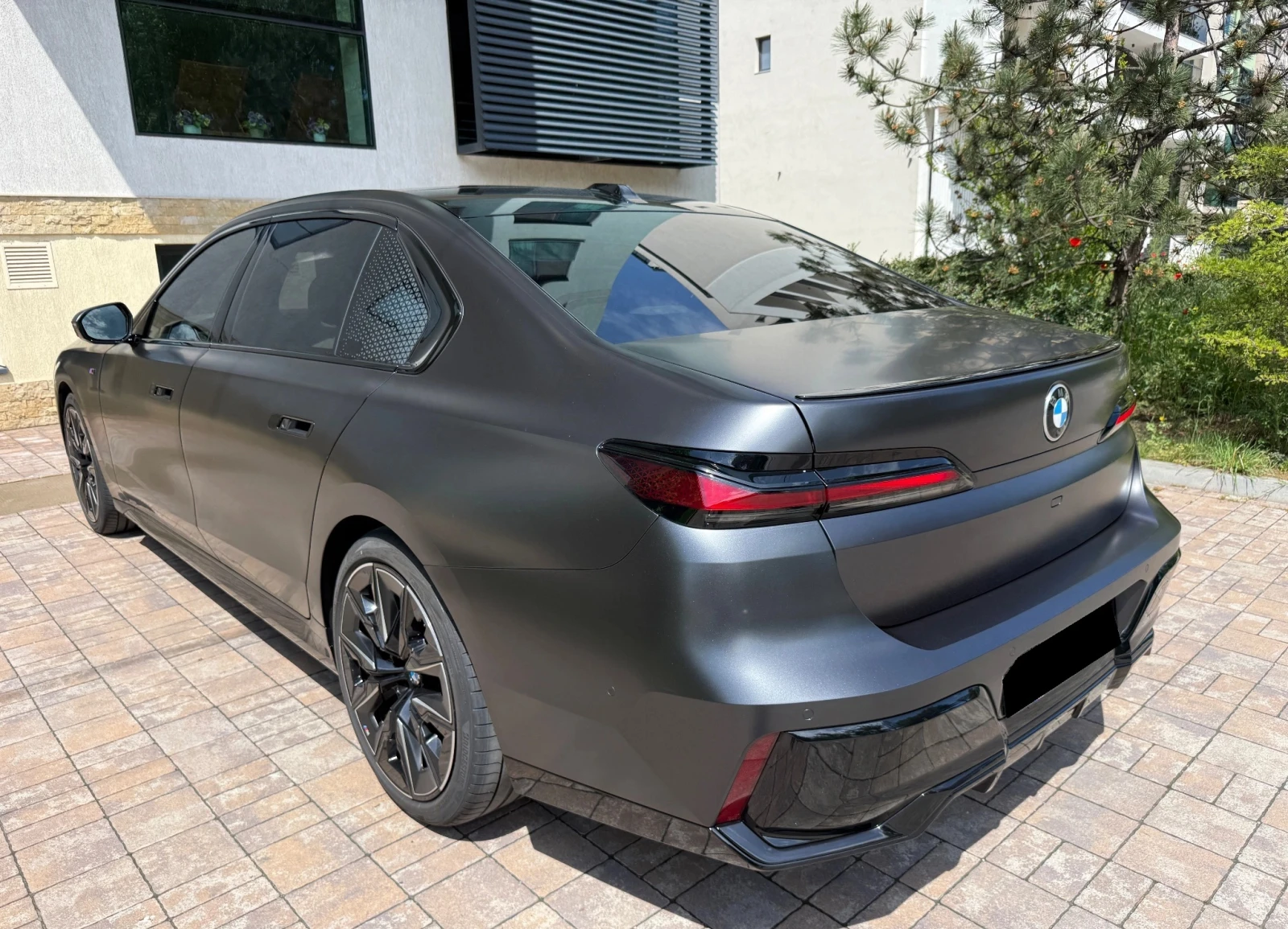 BMW 740 d Mild Hybrid xDrive M-Sport Paket, снимка 4 - Автомобили и джипове - 55986225