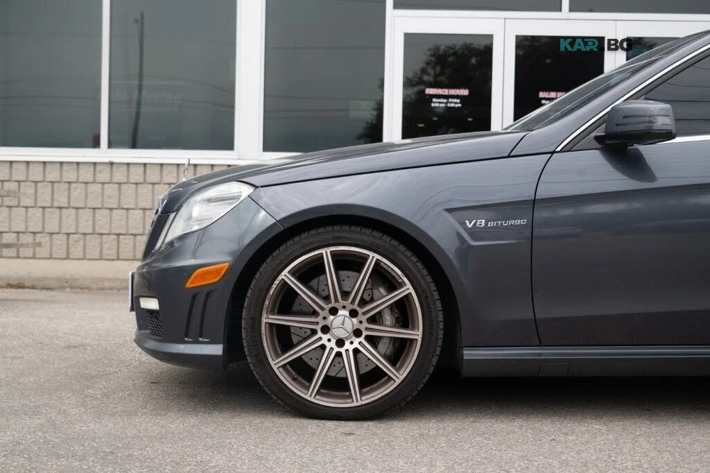 Mercedes-Benz E 63 AMG АвтоКредит * (ЦЕНА ДО БГ), снимка 4 - Автомобили и джипове - 56342463