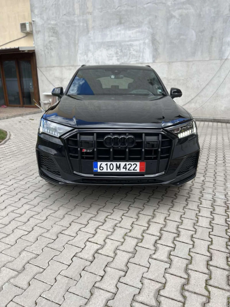 Audi SQ7 4.0 CARBON* PANO* HEAD UP* SOFT CLOSE* 360 CAMERA, снимка 3 - Автомобили и джипове - 49513814