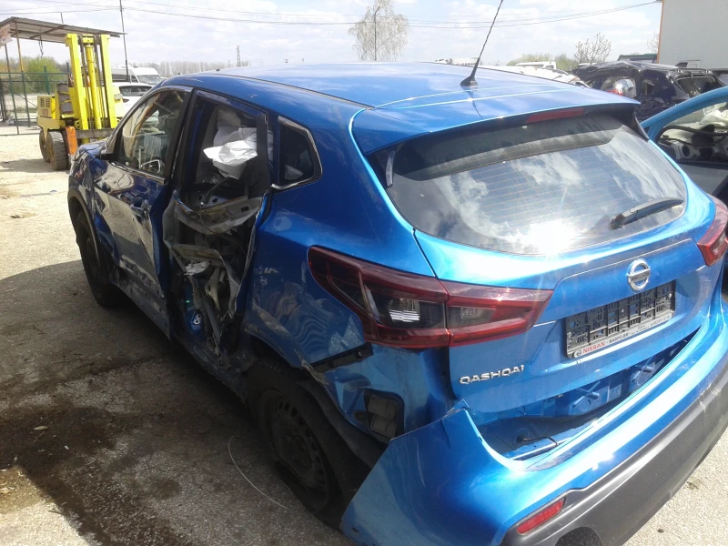 Nissan Qashqai, снимка 5 - Автомобили и джипове - 49824853
