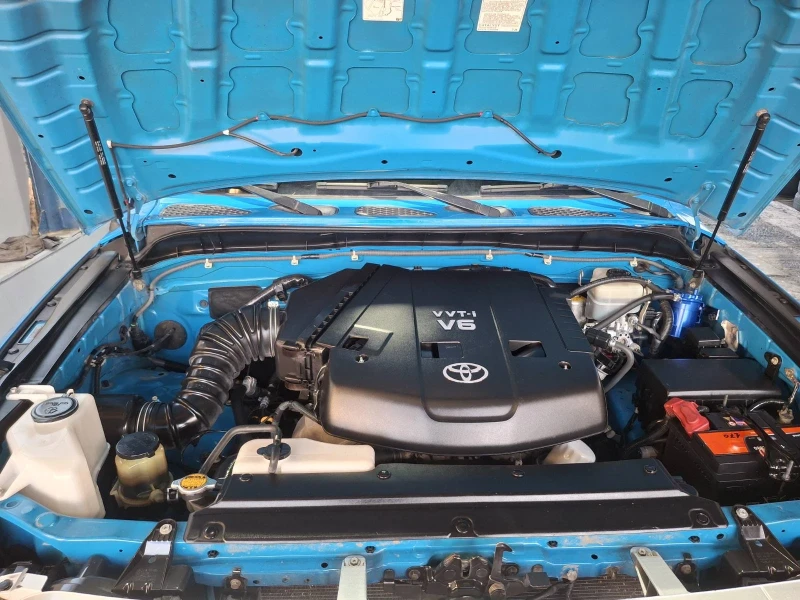 Toyota Fj cruiser 4.0 НОВ ВНОС ЩАТИТЕ, снимка 12 - Автомобили и джипове - 52825210
