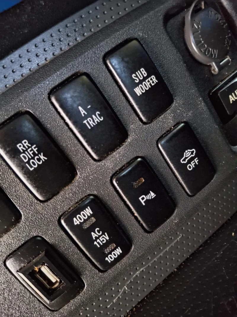 Toyota Fj cruiser 4.0 НОВ ВНОС ЩАТИТЕ, снимка 13 - Автомобили и джипове - 52825210