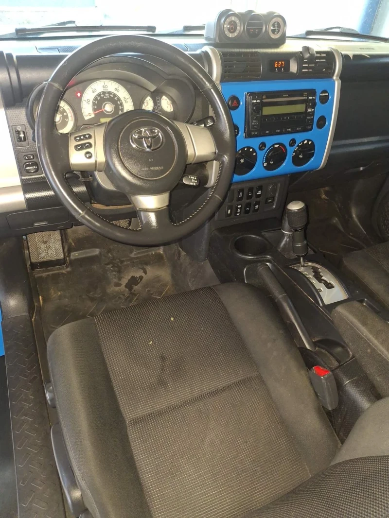 Toyota Fj cruiser 4.0 НОВ ВНОС ЩАТИТЕ, снимка 14 - Автомобили и джипове - 52825210