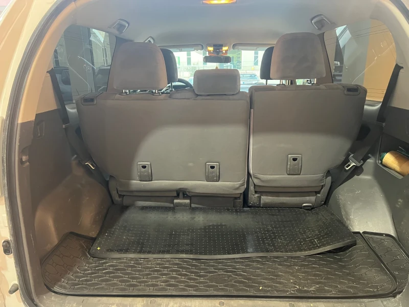 Toyota Land cruiser 3.0 D-4D, снимка 15 - Автомобили и джипове - 52839253