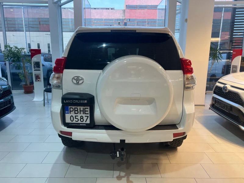 Toyota Land cruiser 3.0 D-4D, снимка 5 - Автомобили и джипове - 52839253