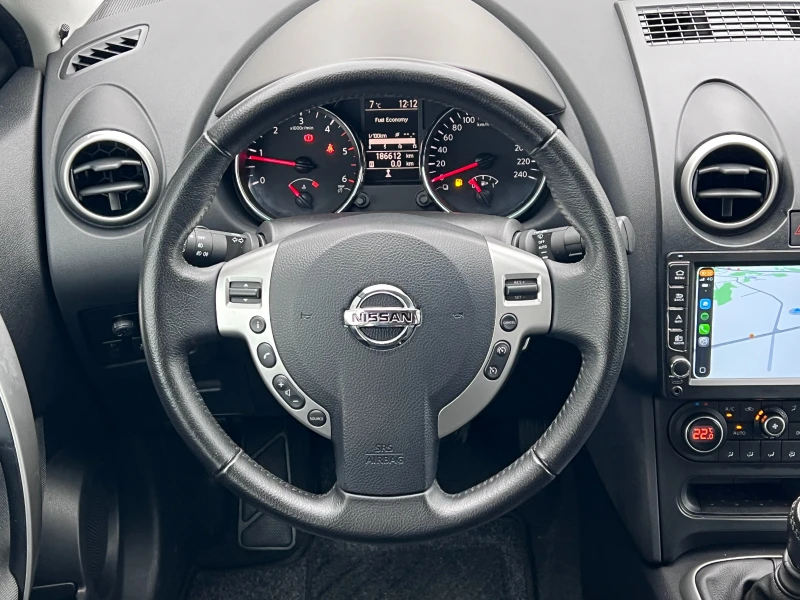 Nissan Qashqai 1.5dCi Tekna Гарантиран пробег Напълно обслужен, снимка 8 - Автомобили и джипове - 53178796