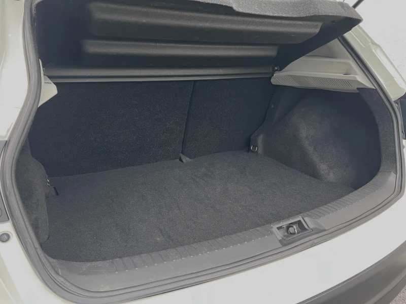 Nissan Qashqai 1.5dCi Tekna Гарантиран пробег Напълно обслужен, снимка 14 - Автомобили и джипове - 53178796