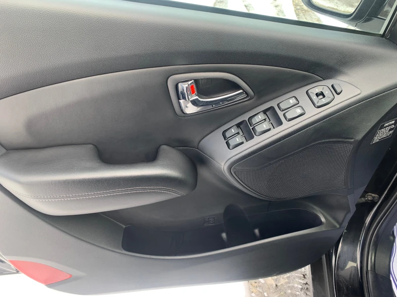 Hyundai IX35 2.04х4ШВЕЙЦАРИЯ, снимка 10 - Автомобили и джипове - 53386339