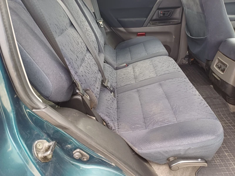 Mitsubishi Pajero 2.5 TD,    7- МЕСТЕН  !!!, снимка 11 - Автомобили и джипове - 53431446