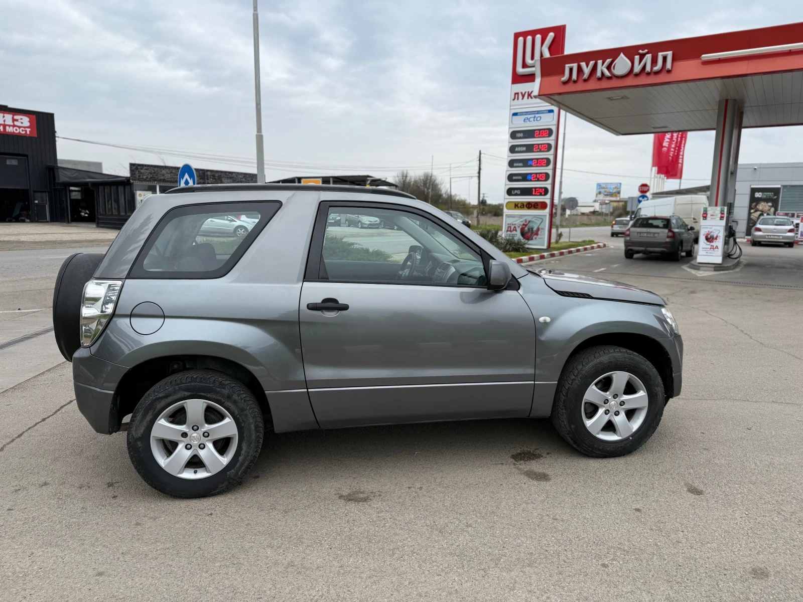 Suzuki Grand vitara 1.6I ГАЗ подарък регистрация - изображение 4