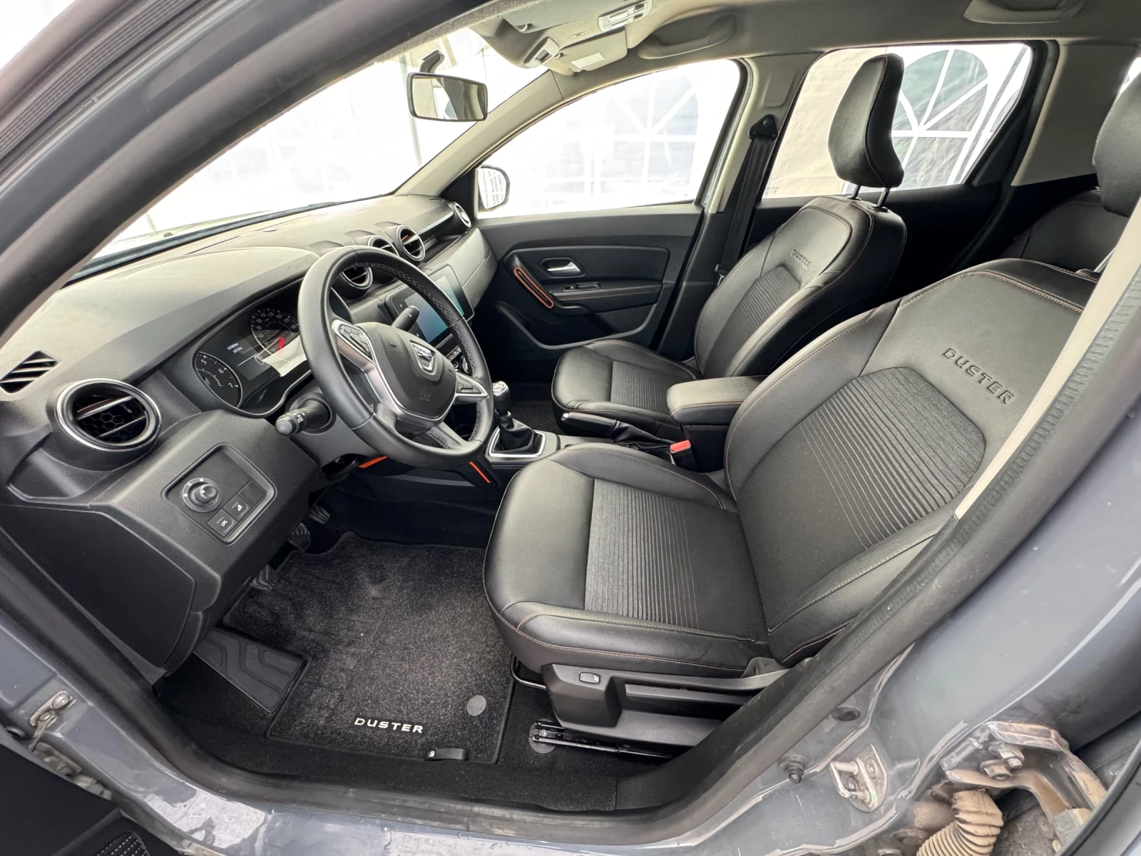 Dacia Duster Limited 1.0 Gaz - изображение 2