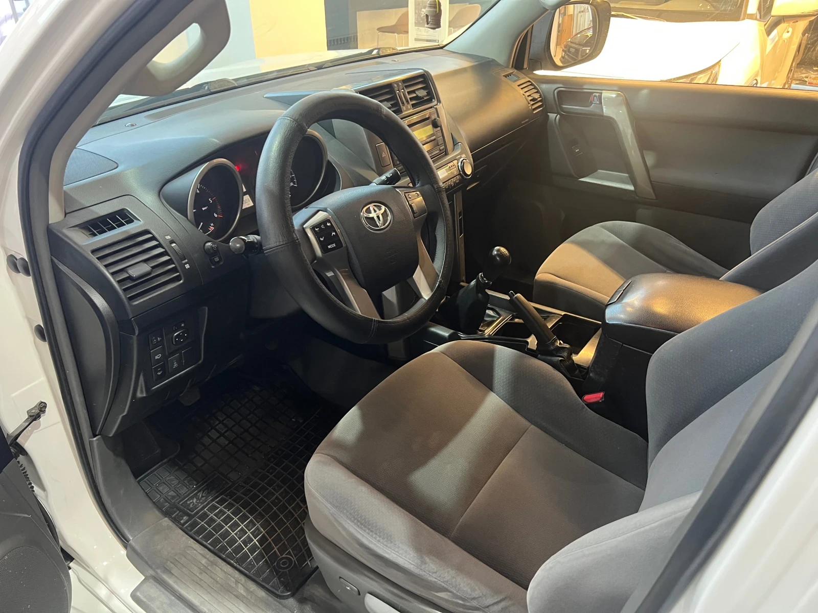 Toyota Land cruiser 3.0 D-4D - изображение 8