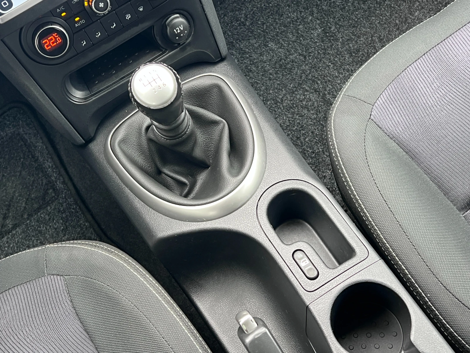 Nissan Qashqai 1.5dCi Tekna Гарантиран пробег Напълно обслужен - изображение 10