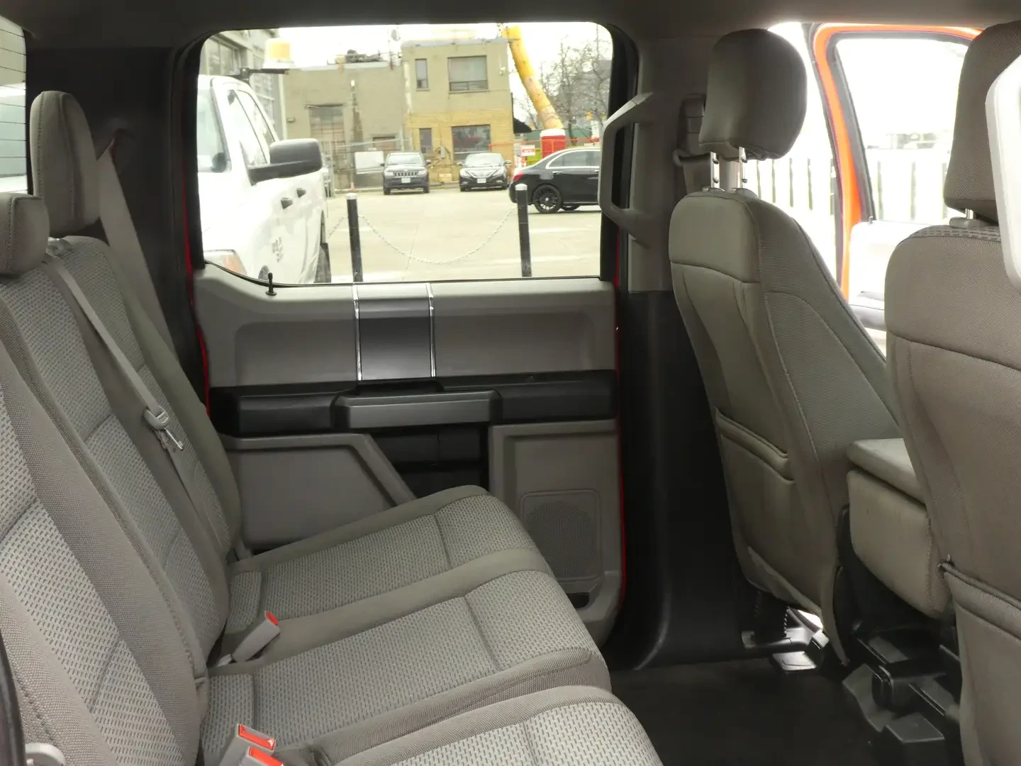 Ford F150 XL 4WD SuperCrew 5.5' Box, снимка 12 - Автомобили и джипове - 54712803