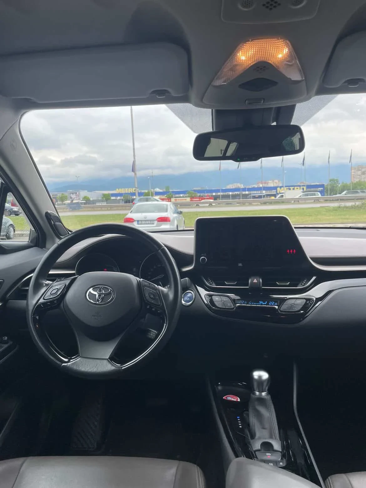 Toyota C-HR Hybrid / CLASSY / в гаранция, снимка 11 - Автомобили и джипове - 54934561