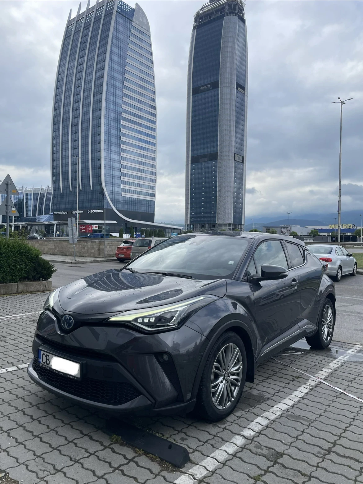 Toyota C-HR Hybrid / CLASSY / в гаранция