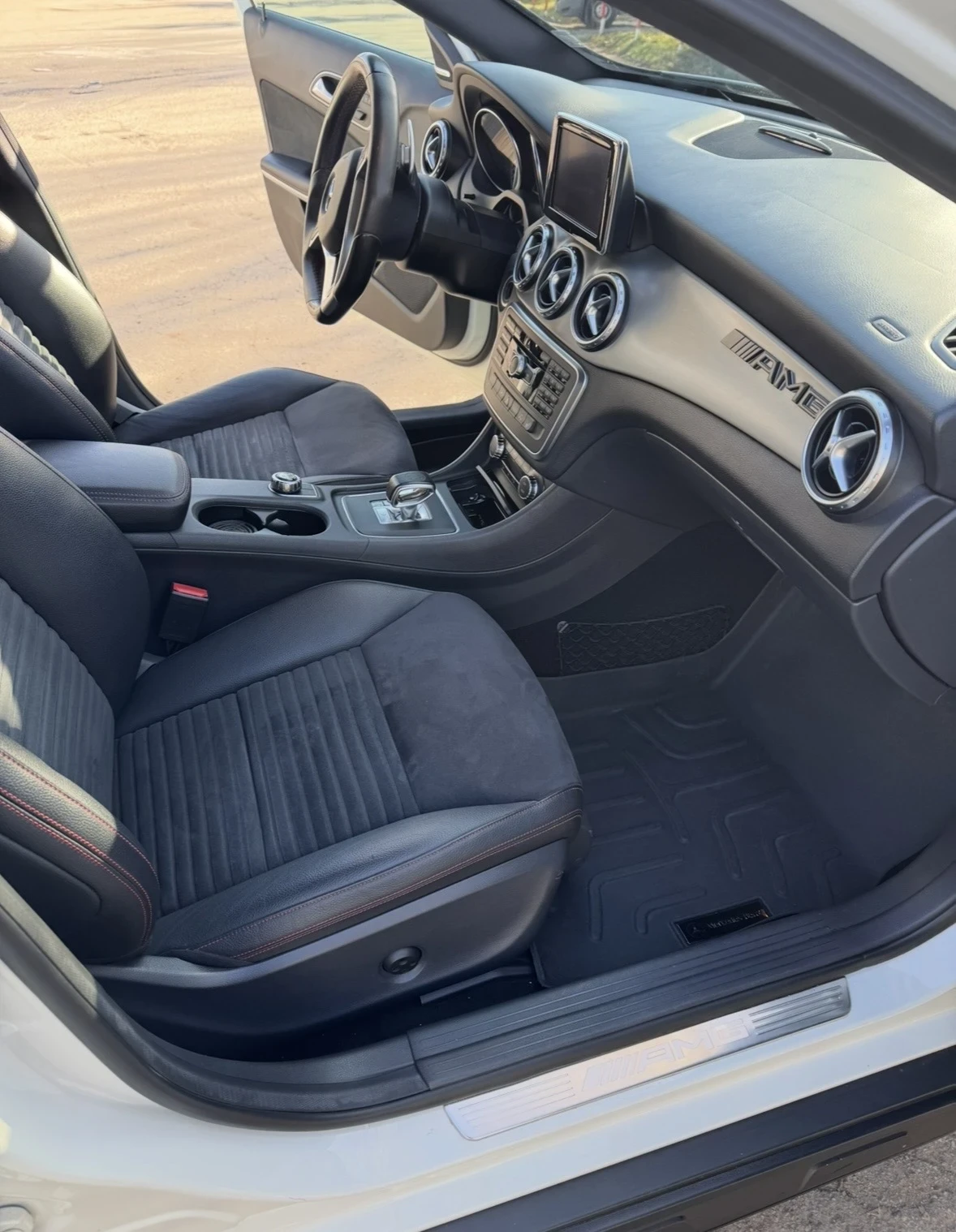 Mercedes-Benz GLA 45 AMG, снимка 6 - Автомобили и джипове - 55379633