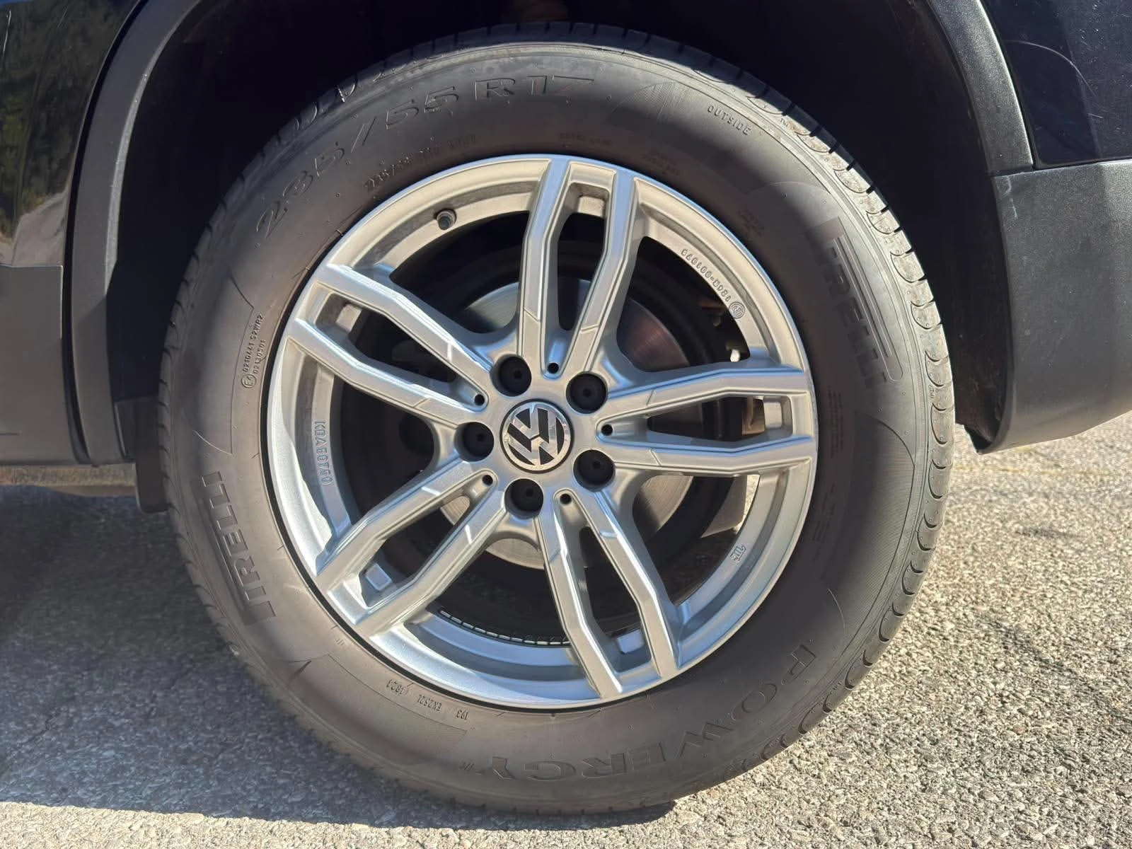 VW Tiguan 2.0 TDI/ 4x4/ КОЖА /ПАНОРАМА/ НАВИГАЦИЯ/ ПОДГРЕВ, снимка 3 - Автомобили и джипове - 56073394