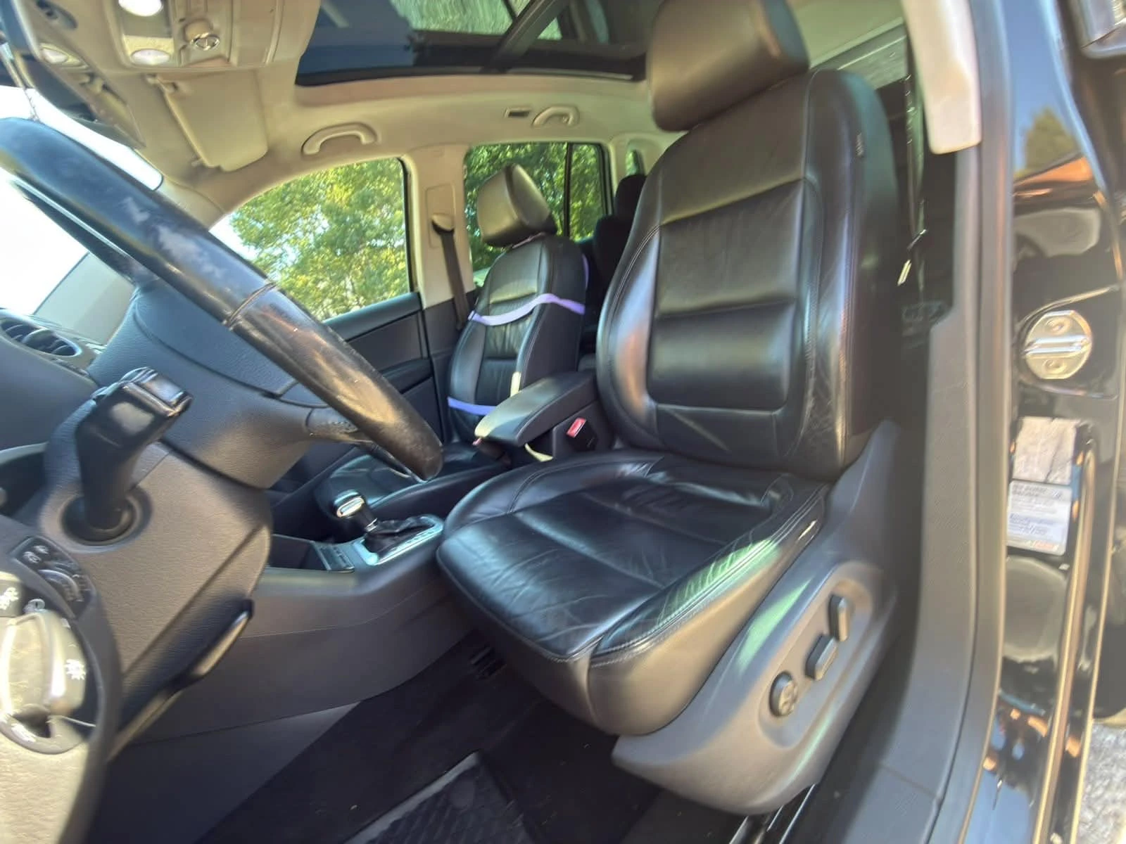 VW Tiguan 2.0 TDI/ 4x4/ КОЖА /ПАНОРАМА/ НАВИГАЦИЯ/ ПОДГРЕВ, снимка 13 - Автомобили и джипове - 56073394