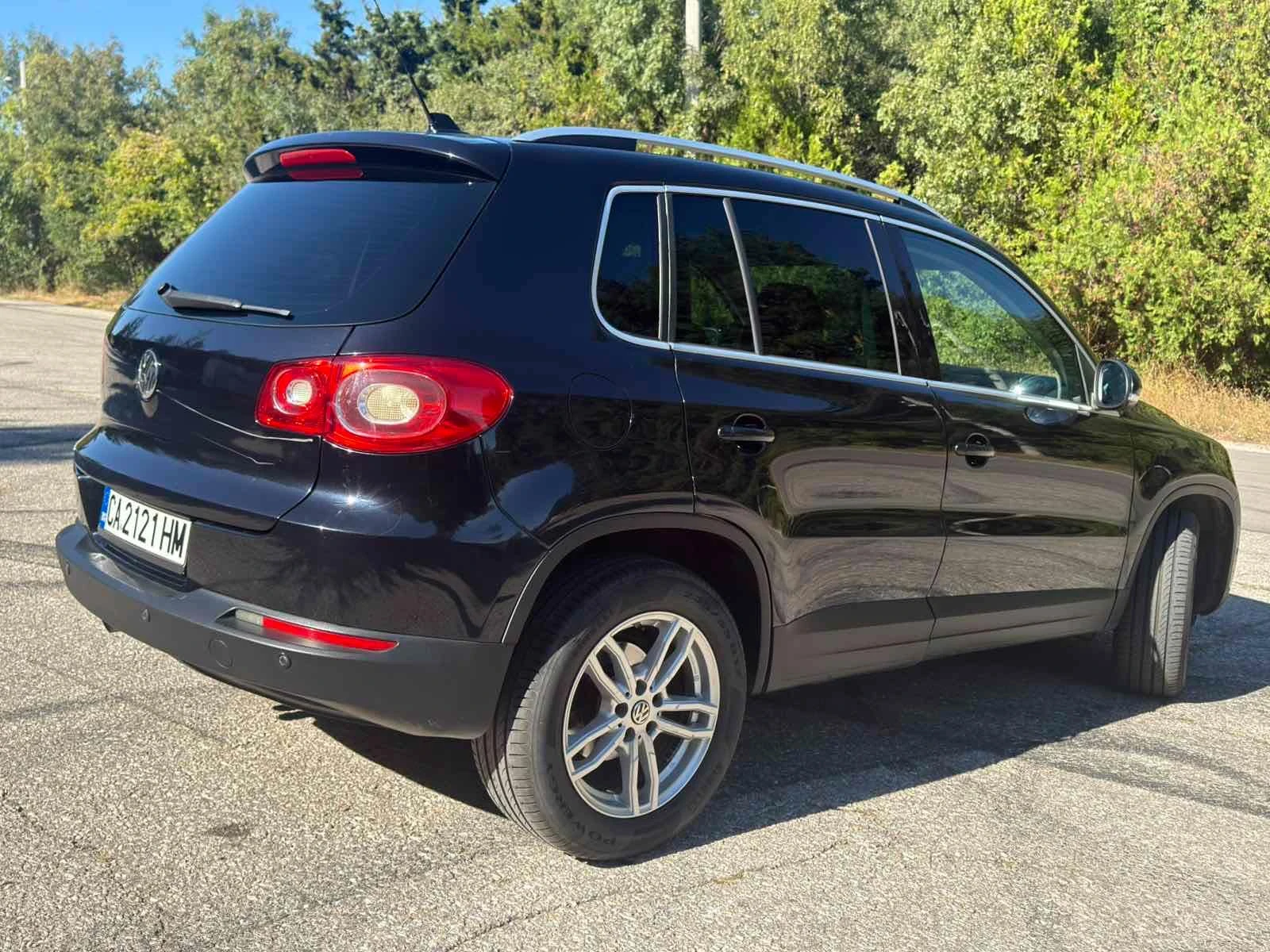 VW Tiguan 2.0 TDI/ 4x4/ КОЖА /ПАНОРАМА/ НАВИГАЦИЯ/ ПОДГРЕВ, снимка 9 - Автомобили и джипове - 56073394