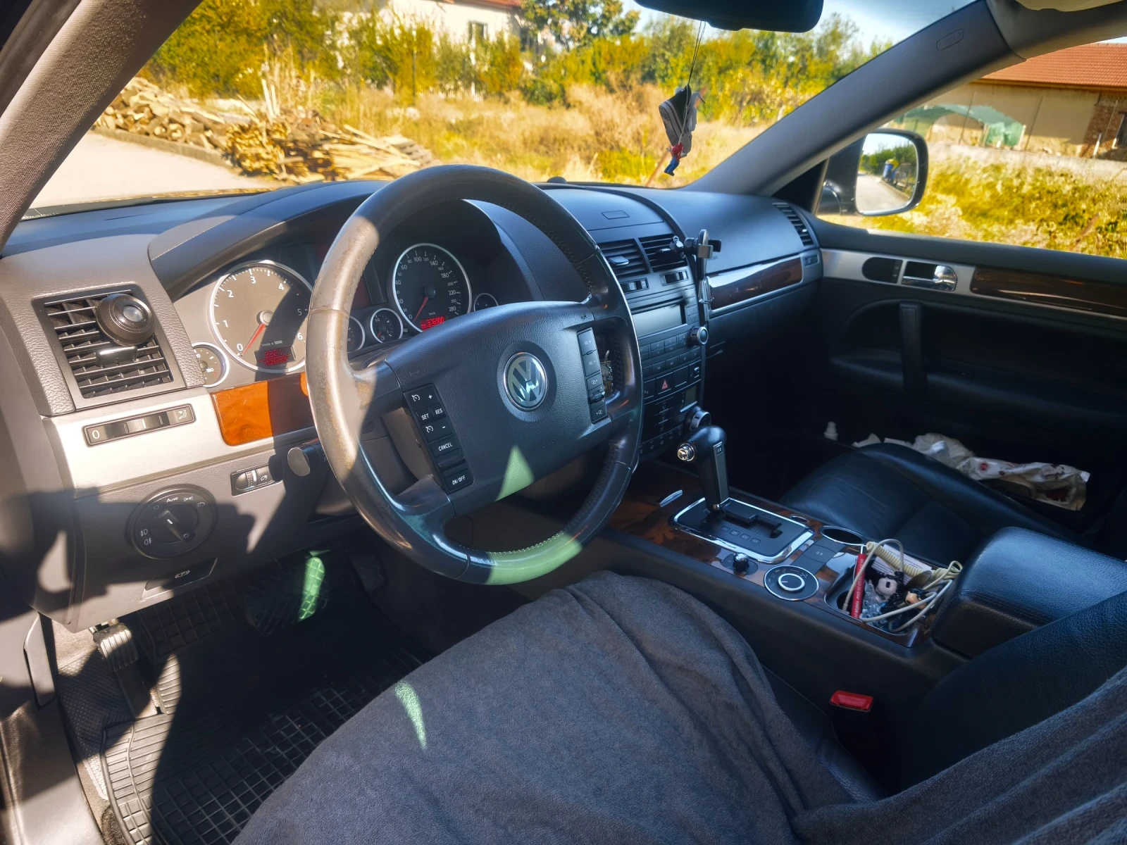 VW Touareg, снимка 6 - Автомобили и джипове - 56337904