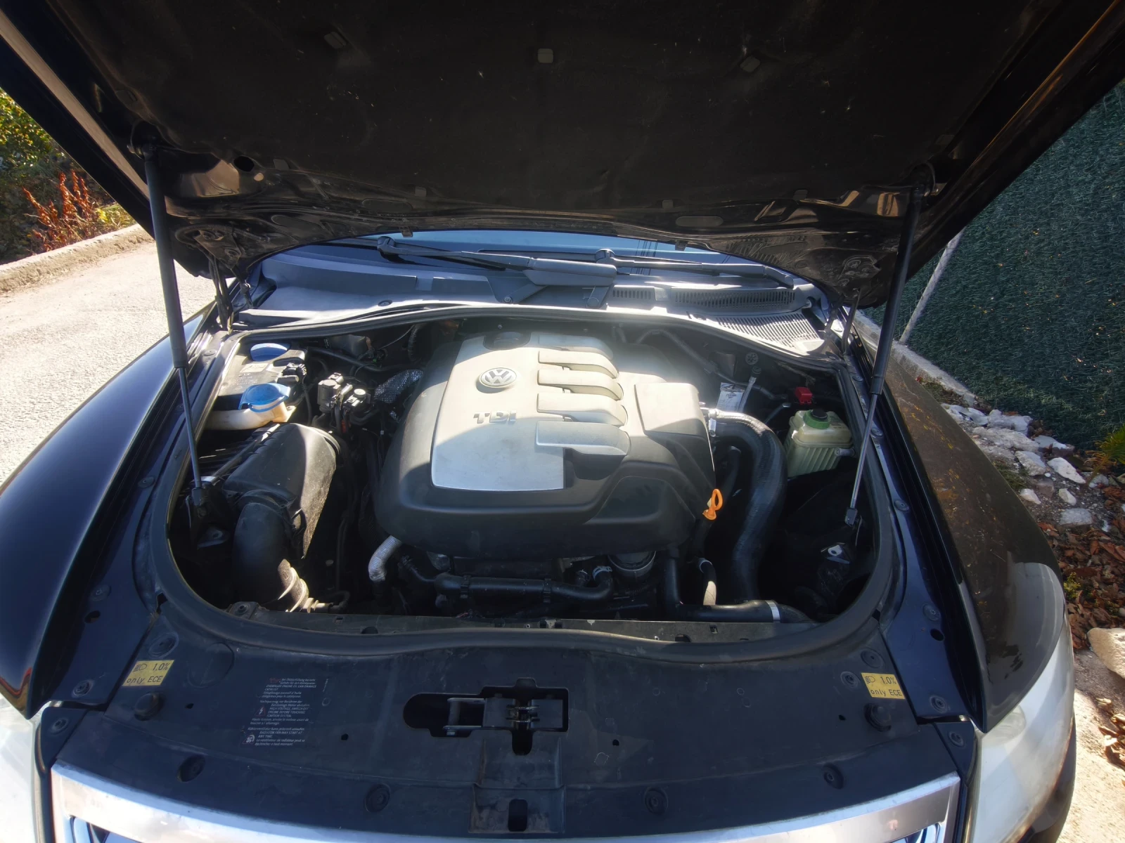 VW Touareg, снимка 9 - Автомобили и джипове - 56337904