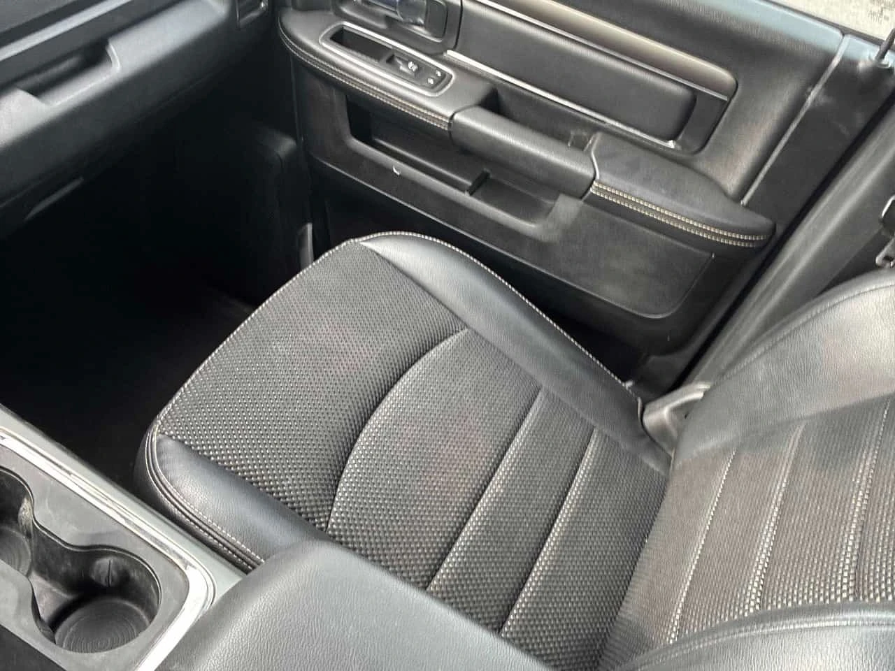 Dodge RAM 1500 * Sport * CARFAX * ����������������  | Mobile.bg � ����������� 12