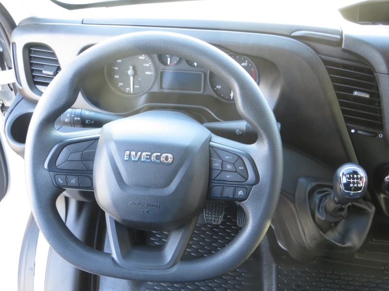 Iveco Daily 35C16 ФУРГОН С ПАДАЩ БОРД, снимка 8 - Бусове и автобуси - 48157109