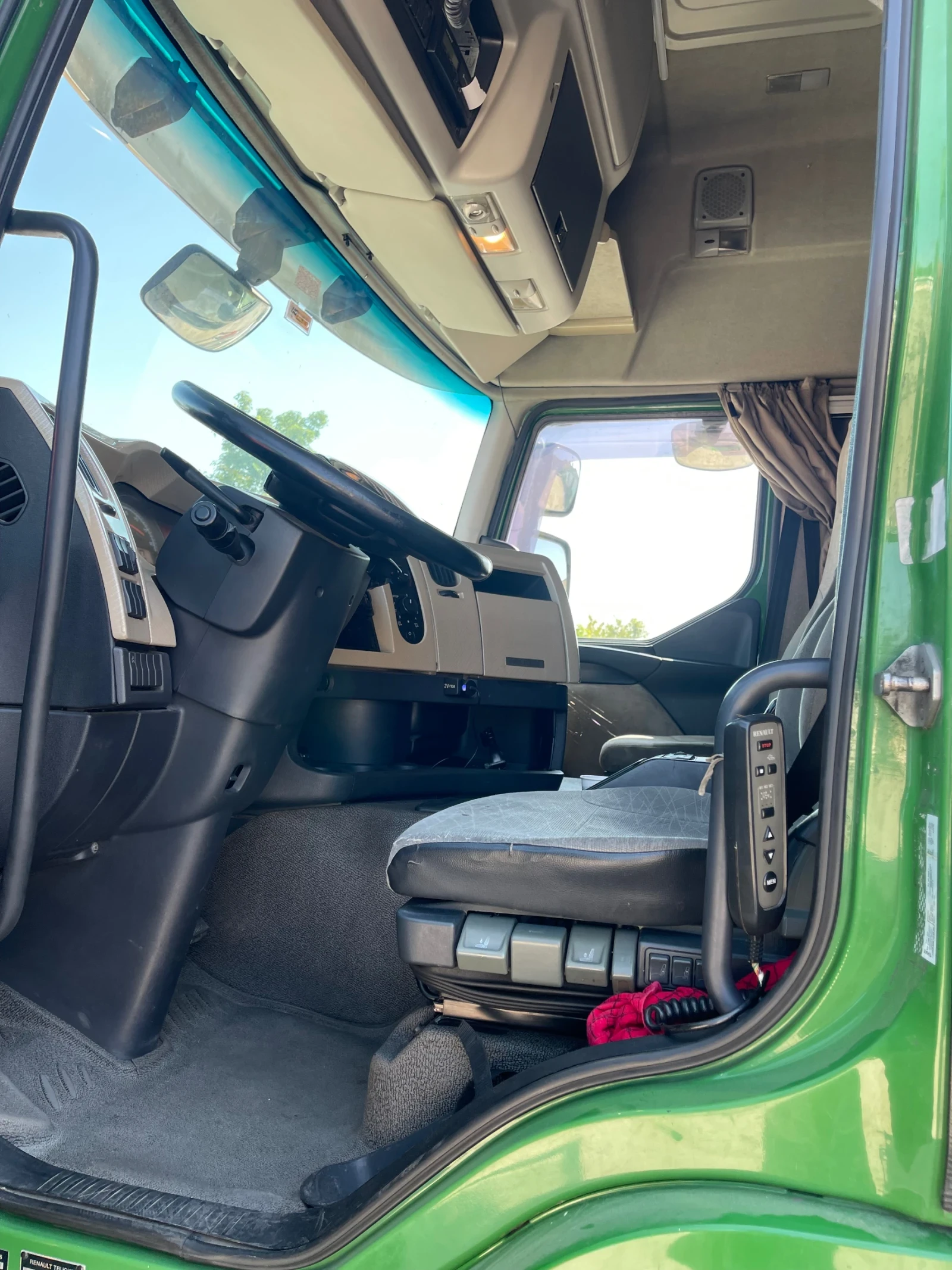 Renault Premium, снимка 12 - Камиони - 54320261